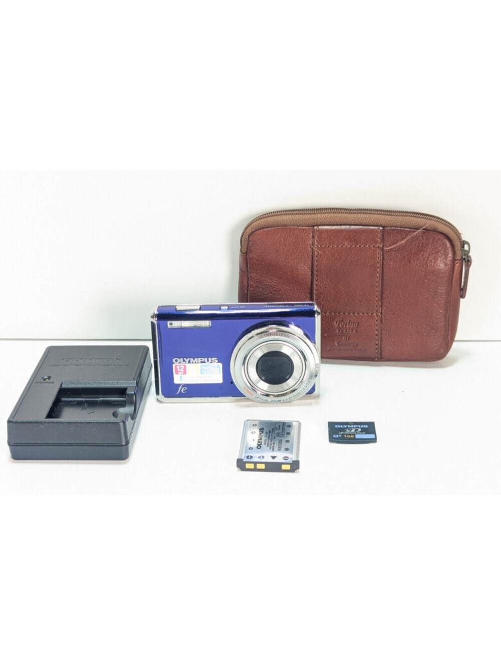 Olympus FE-5020 12MP Digital Camera Battery & Charger & Memory Card Purple